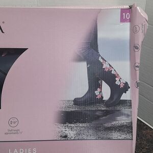 Serra Tall Rain Boots...Size 10...New Condition.